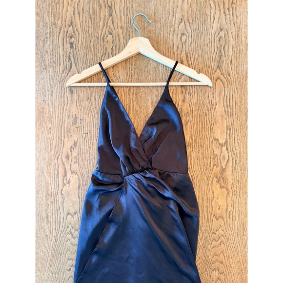 Black Twist Maxi Dress Showpo Jayne Twist Front Strappy Satin Gown Size 2 NWT - Picture 4 of 9